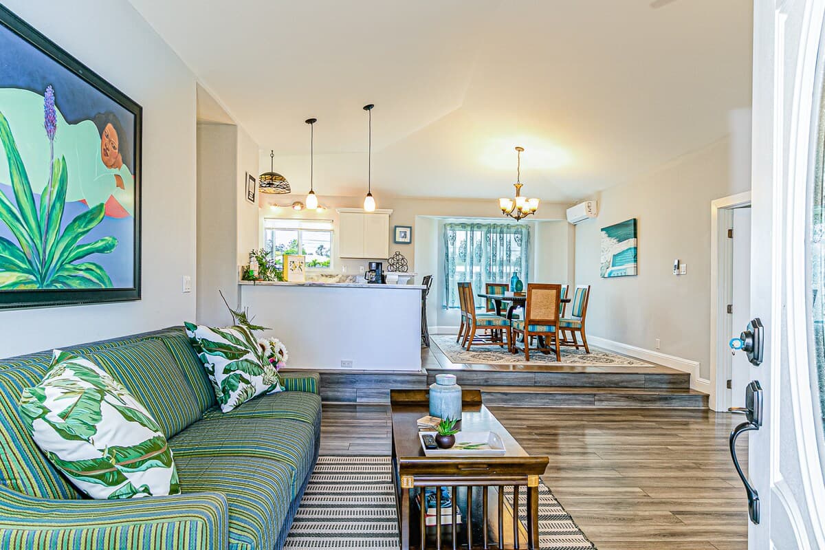 Home in Keaau · ★4.67 · 3 bedrooms · 5 beds · 2 private baths - Photo 2