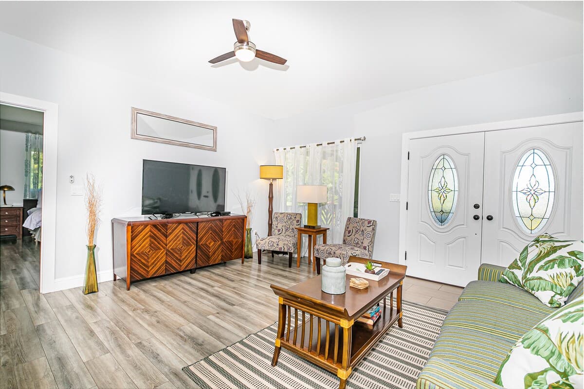 Home in Keaau · ★4.67 · 3 bedrooms · 5 beds · 2 private baths - Photo 3