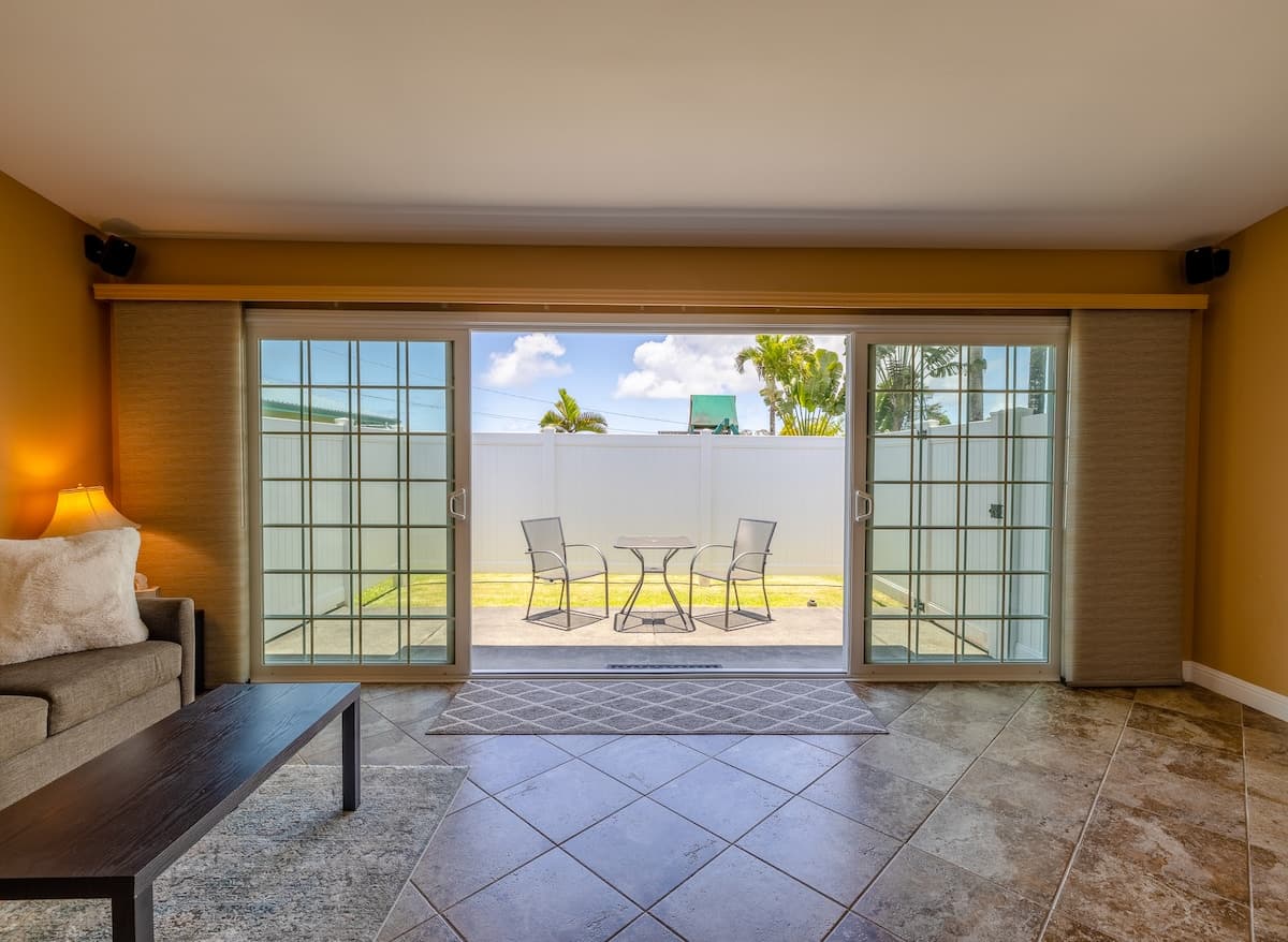 Home in Hilo · ★4.98 · 1 bedroom · 2 beds · 1 bath - Photo 5