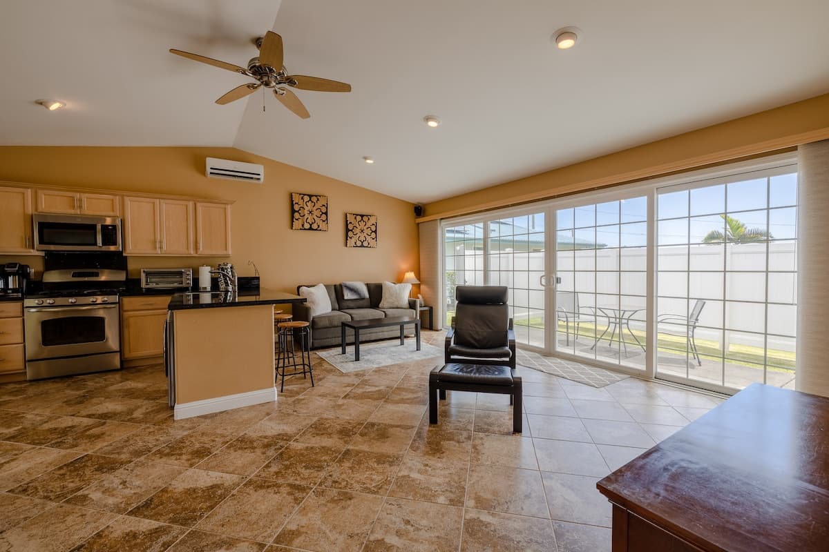 Home in Hilo · ★4.98 · 1 bedroom · 2 beds · 1 bath - Photo 3