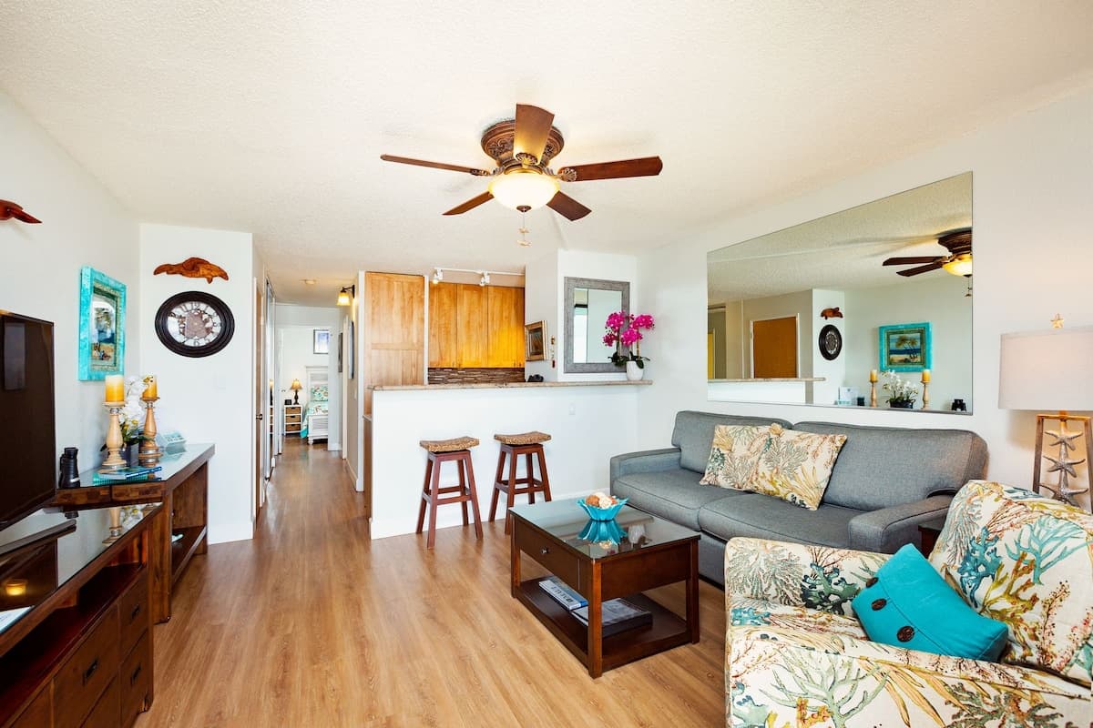 Condo in Maalaea · ★4.96 · 1 bedroom · 1 bed · 1 bath - Photo 2