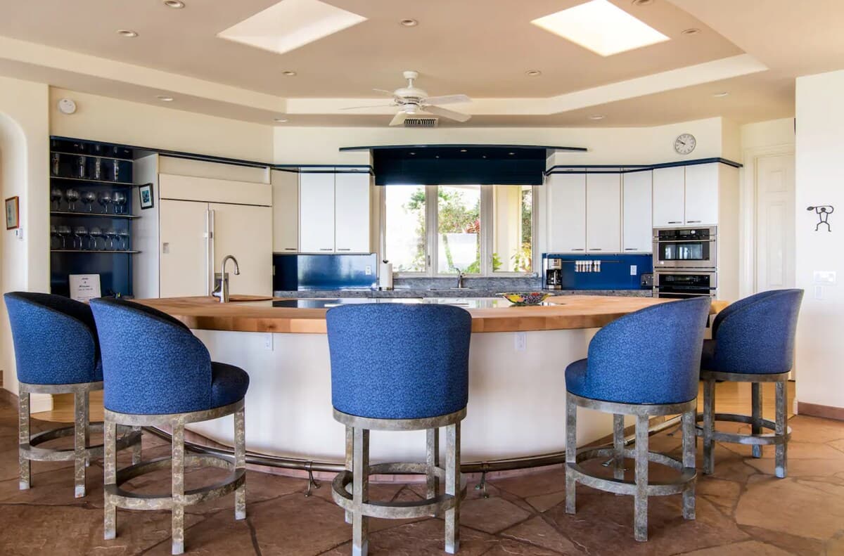 Home in Kihei · ★5.0 · 3 bedrooms · 3 beds · 3 baths - Photo 5