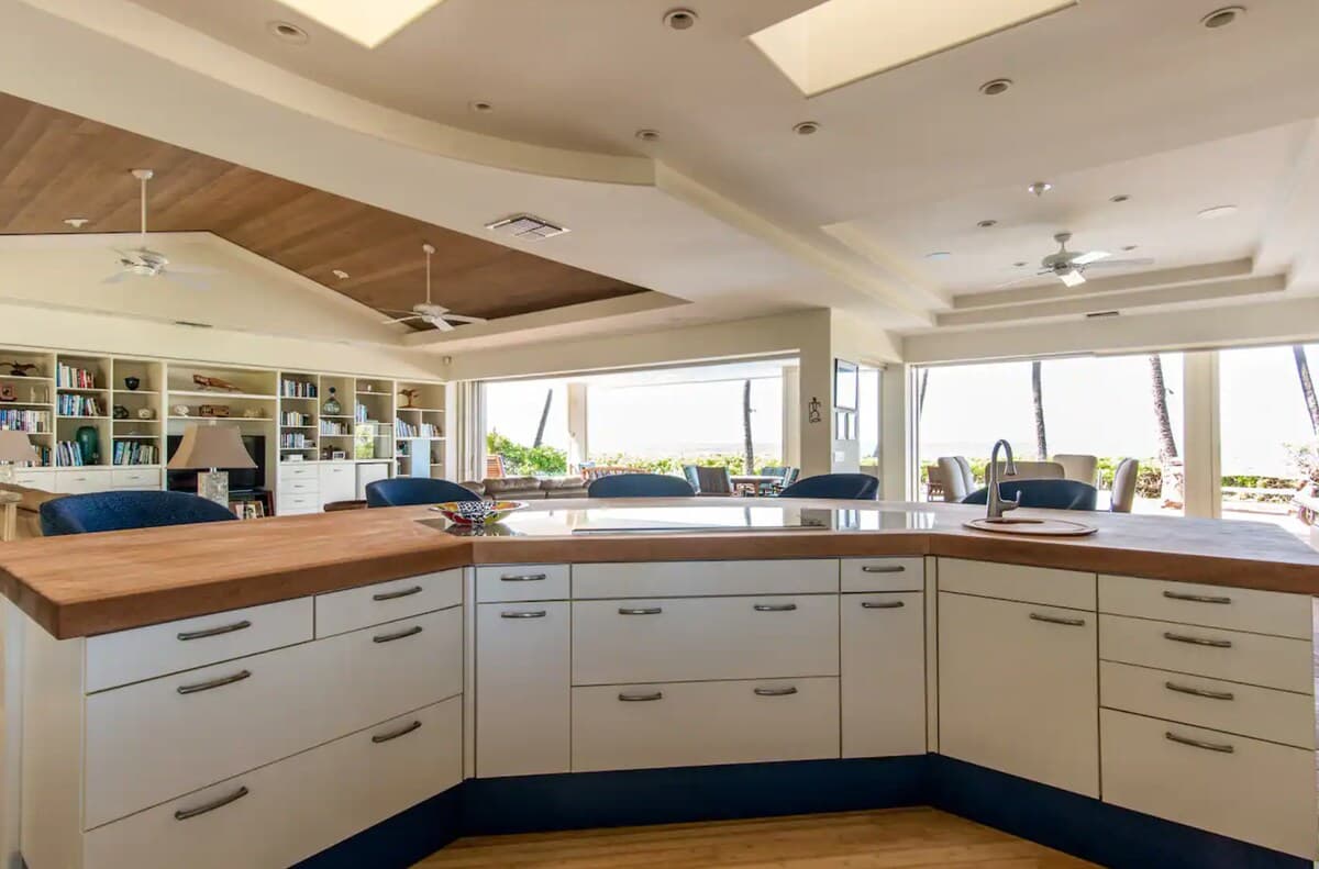 Home in Kihei · ★5.0 · 3 bedrooms · 3 beds · 3 baths - Photo 3