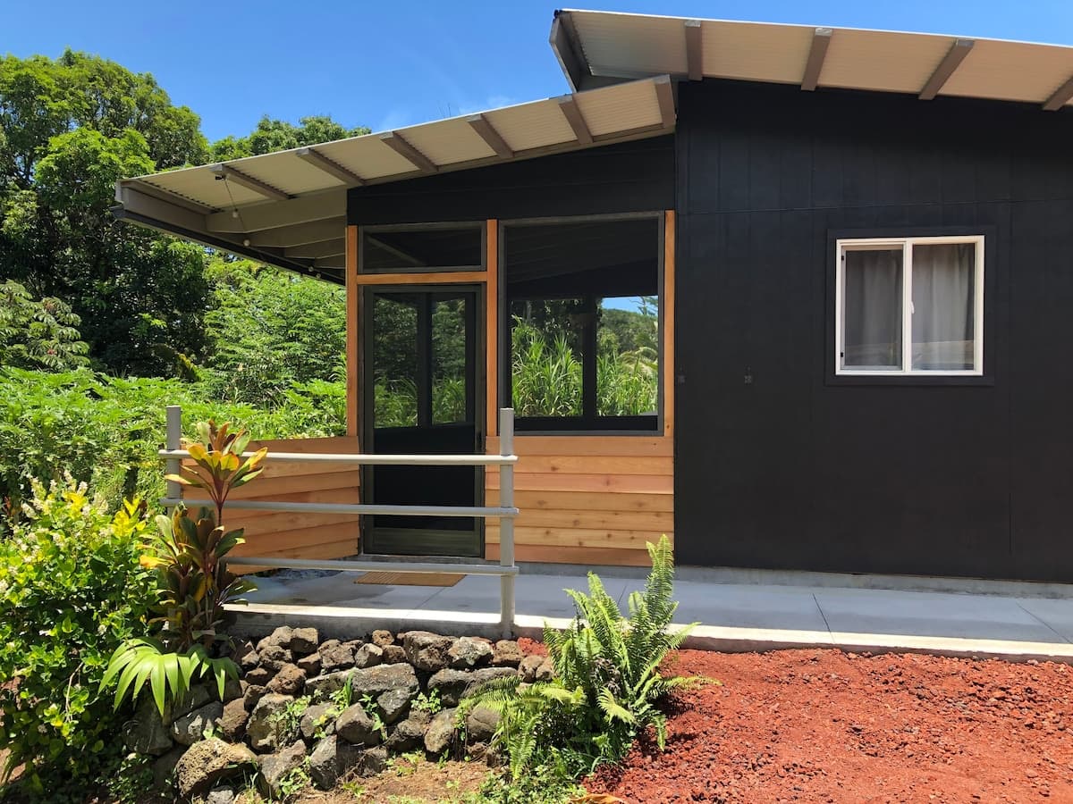 Guesthouse in Pahoa · ★4.94 · Studio · 1 bed · 1 private bath - Photo 1