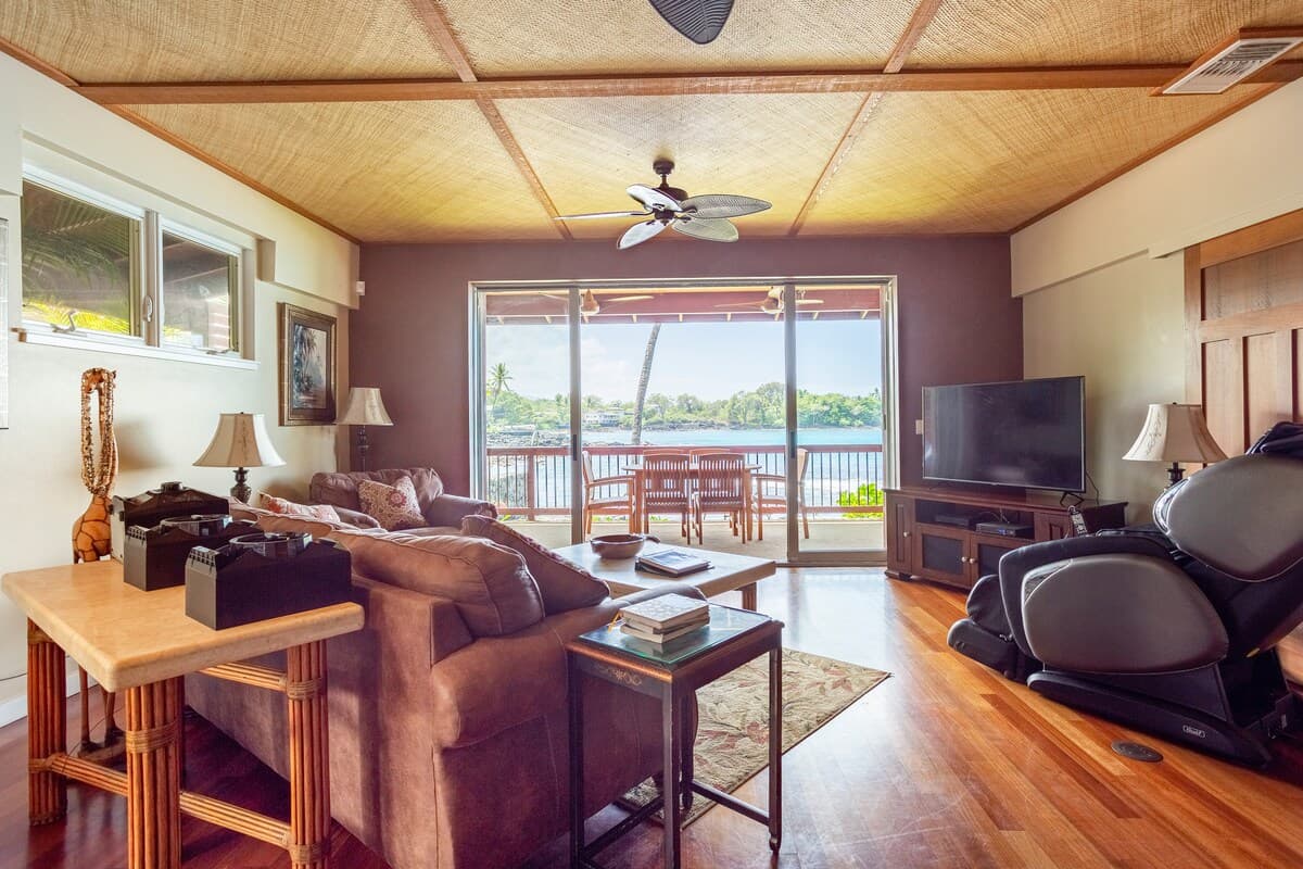 Home in Kailua-Kona · ★4.97 · 3 bedrooms · 3 beds · 3.5 baths - Photo 5