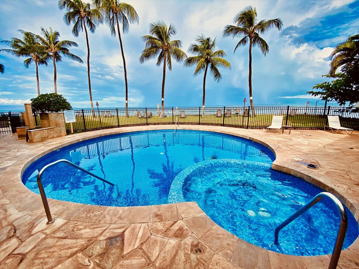 Condo in Lahaina · ★4.98 · 1 bedroom · 1 bed · 1 bath - Photo 5