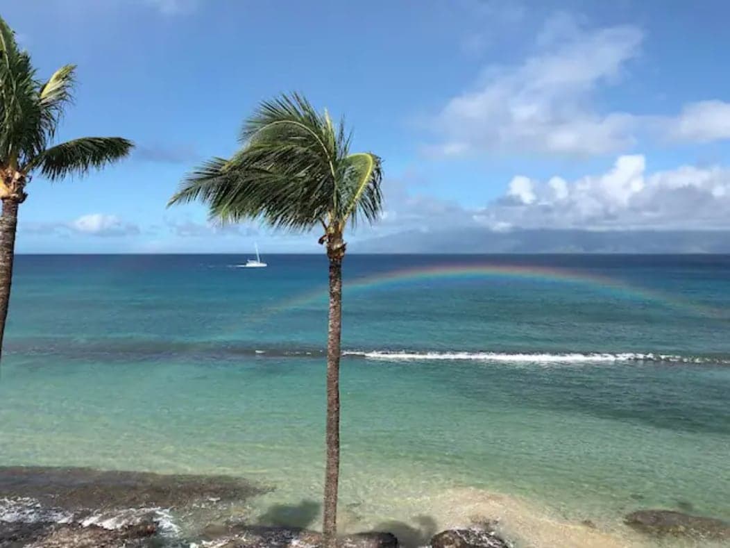Condo in Lahaina · ★4.98 · 1 bedroom · 1 bed · 1 bath - Photo 2