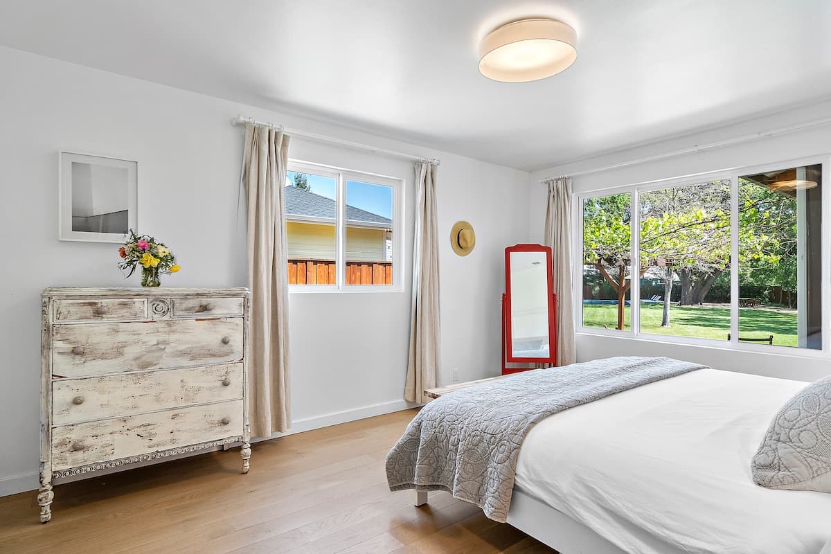 Twin Oaks Villa with Pool & Vineyard Views - Photo 1