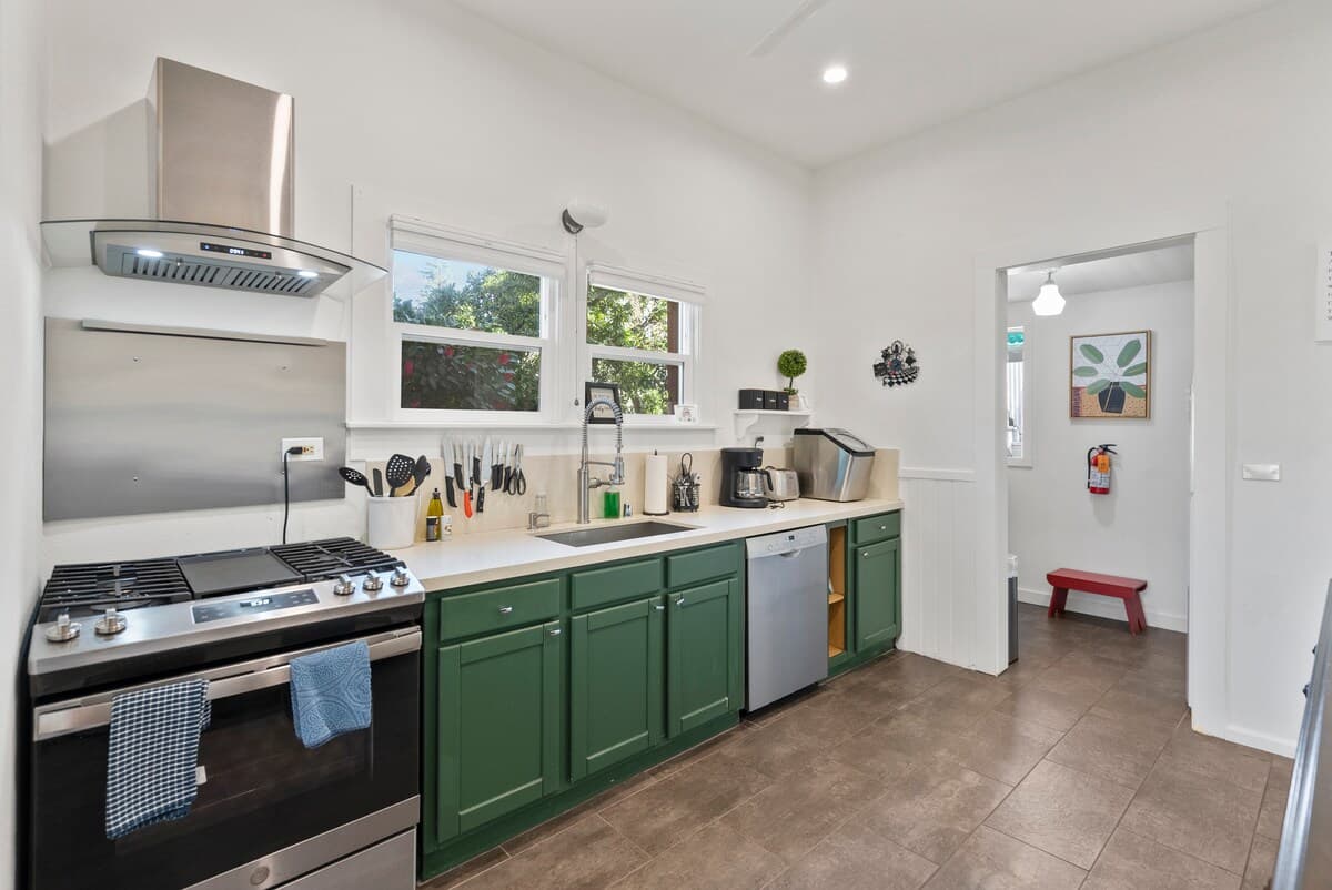 Historic 1880s Napa Home with Hot Tub - Photo 4