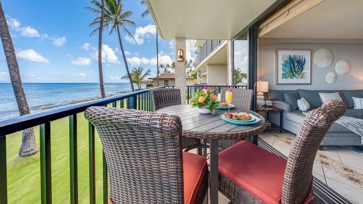 Condo in Lahaina · ★4.97 · 1 bedroom · 1 bed · 1 bath - Photo 2