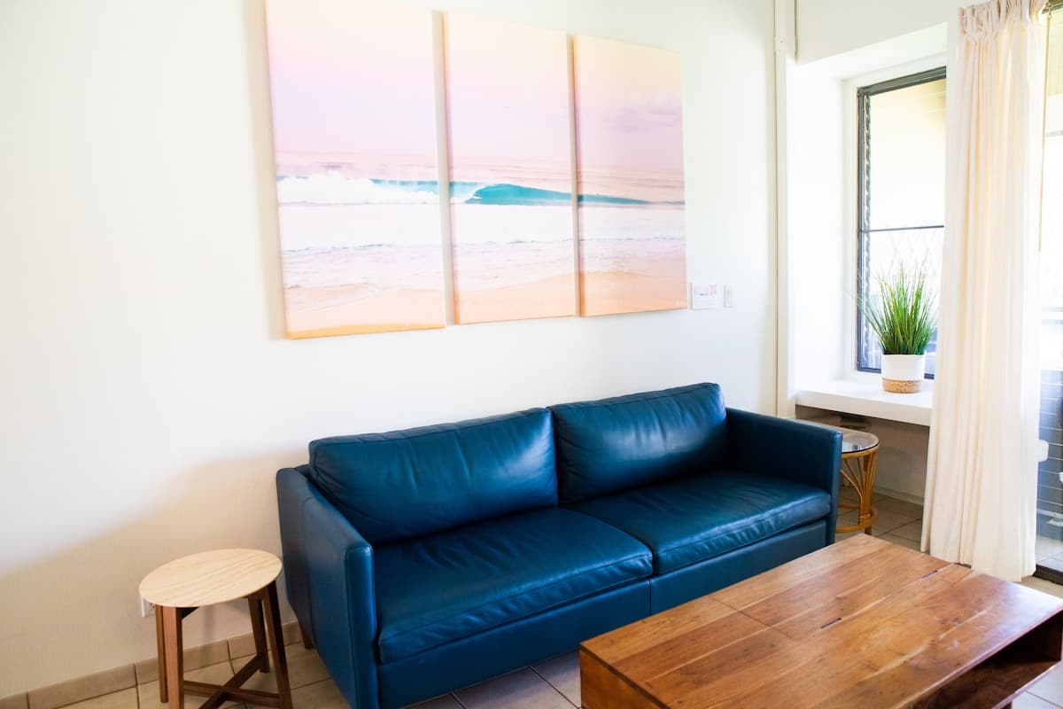 Condo in Kahuku · ★4.86 · 2 bedrooms · 3 beds · 2 private baths - Photo 4