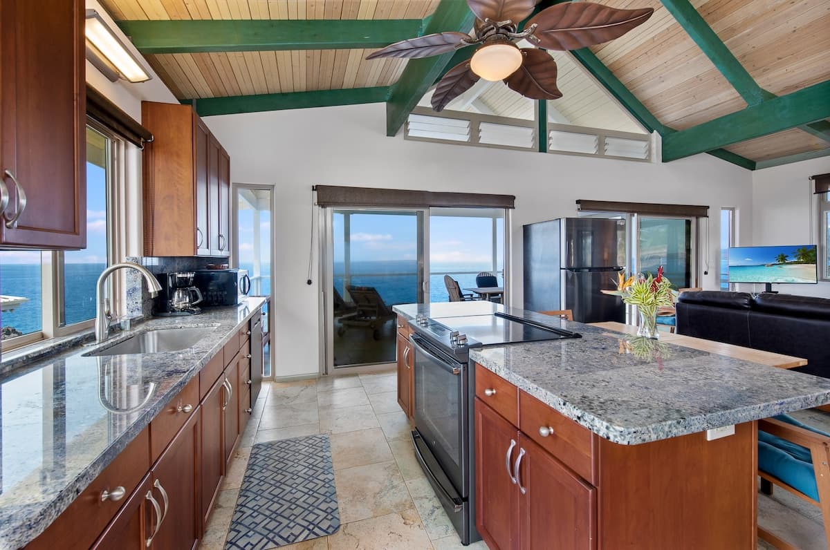 Direct Oceanfront-Polynesian Design-Hale Romantik' - Photo 4