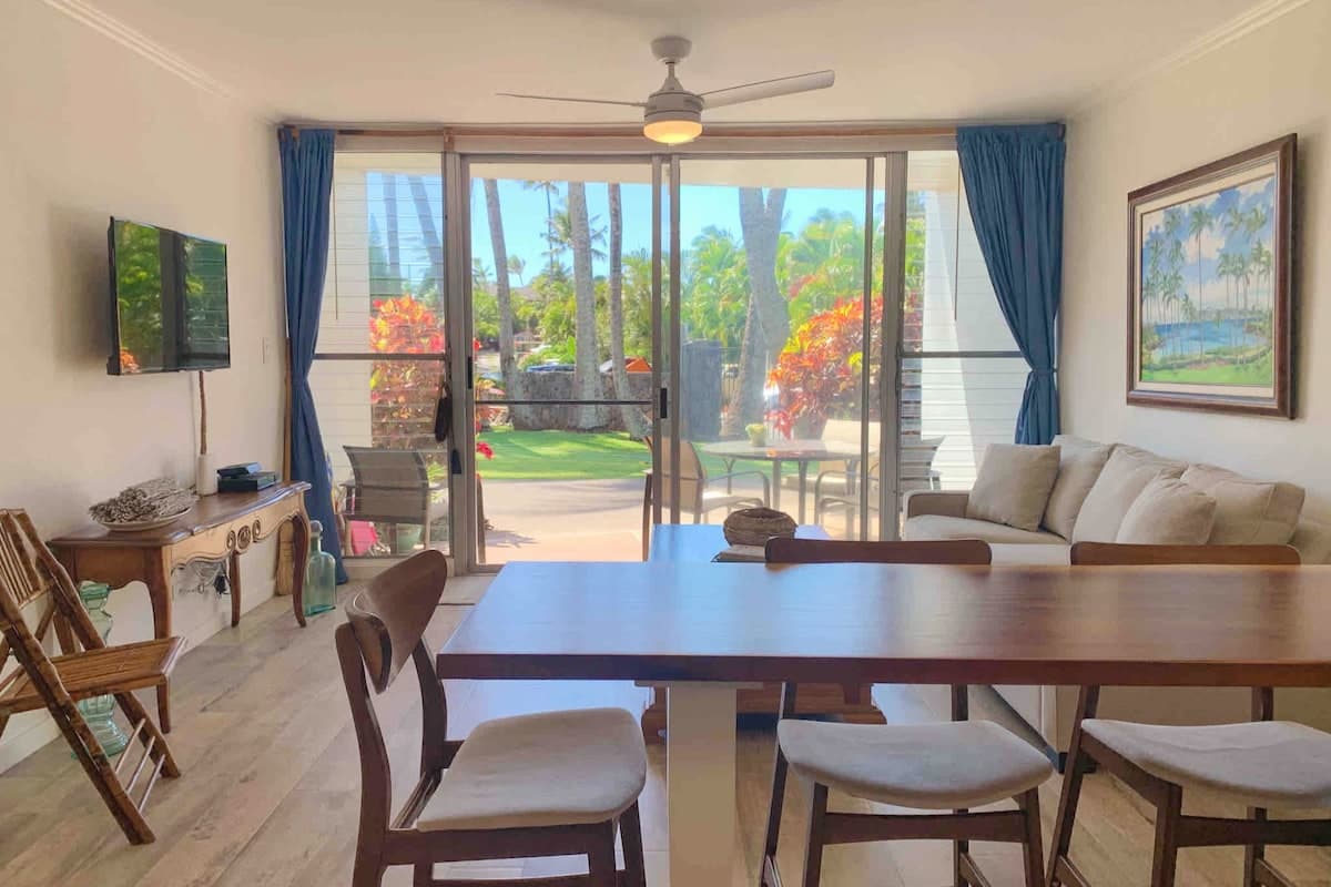 Condo in Paia · ★4.93 · 1 bedroom · 2 beds · 1 bath - Photo 1