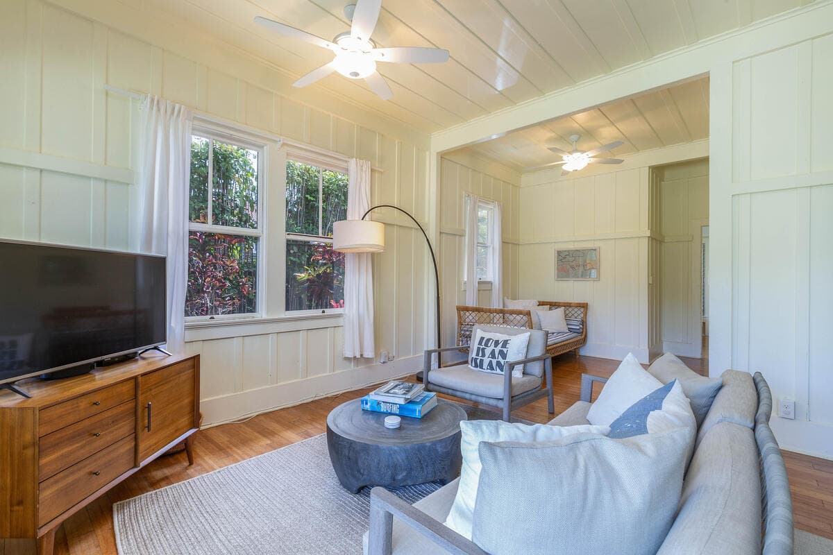 Home in Hanalei · ★4.99 · 3 bedrooms · 4 beds · 2 baths - Photo 4