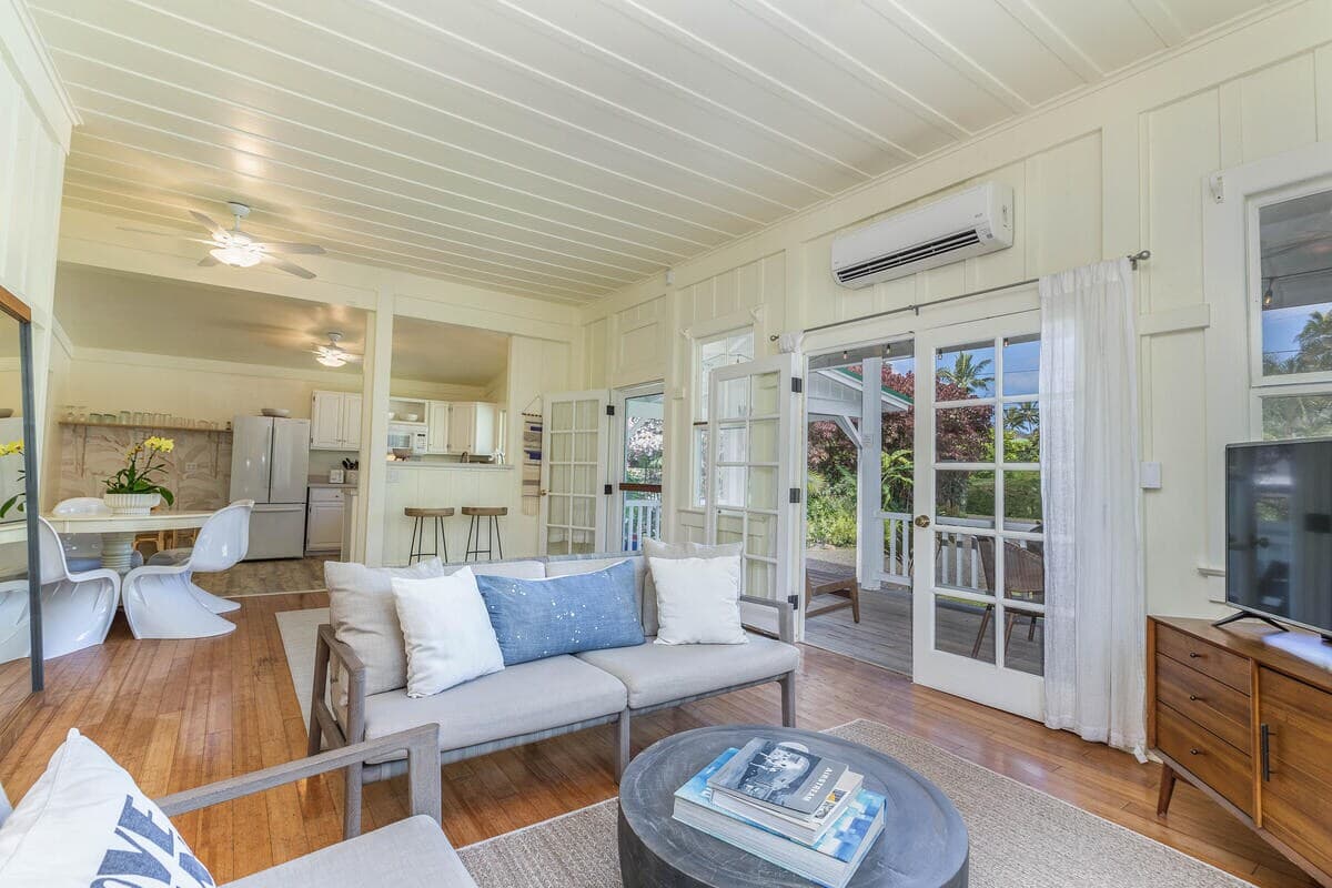 Home in Hanalei · ★4.99 · 3 bedrooms · 4 beds · 2 baths - Photo 2
