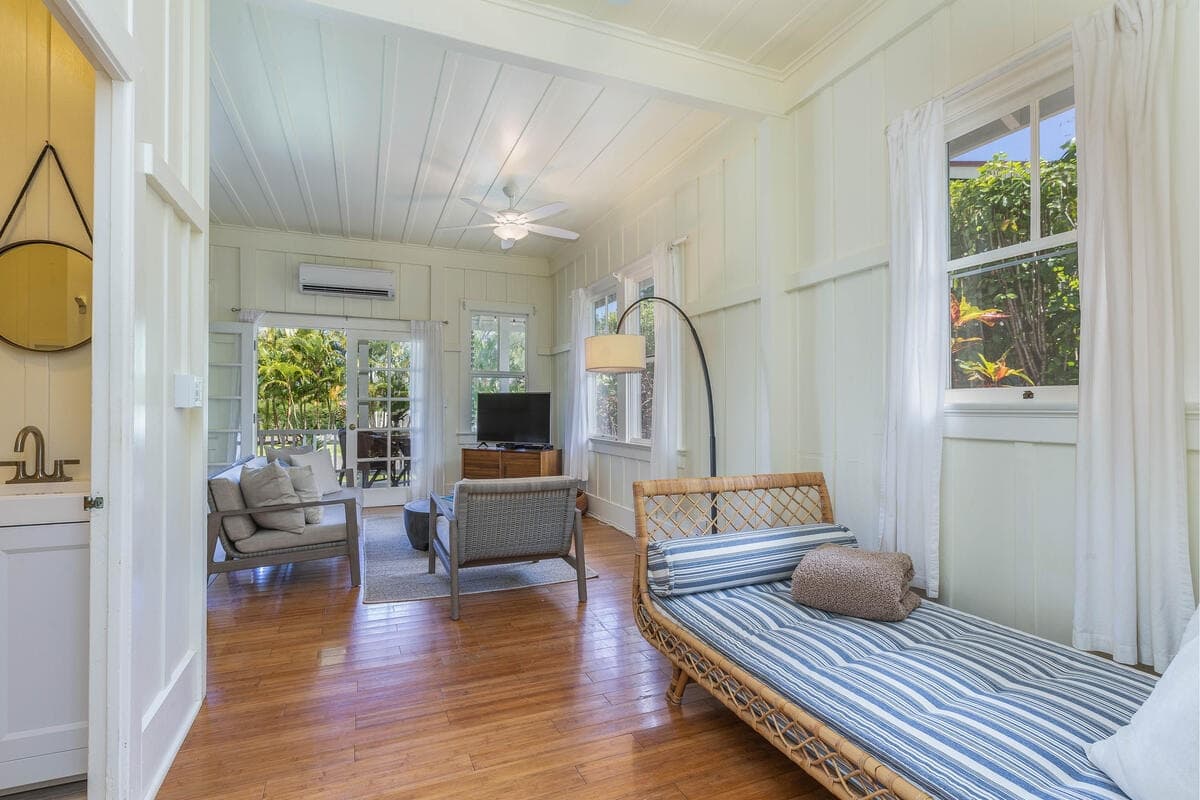Home in Hanalei · ★4.99 · 3 bedrooms · 4 beds · 2 baths - Photo 5