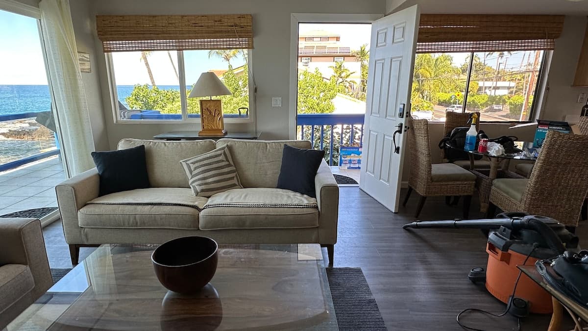 Condo in Kailua-Kona · ★4.68 · 2 bedrooms · 3 beds · 2.5 baths - Photo 4