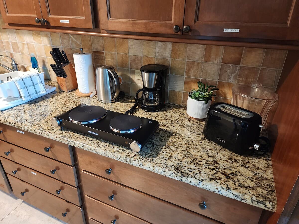 Waikiki Studio Near Beach Fully Equipped - Photo 3