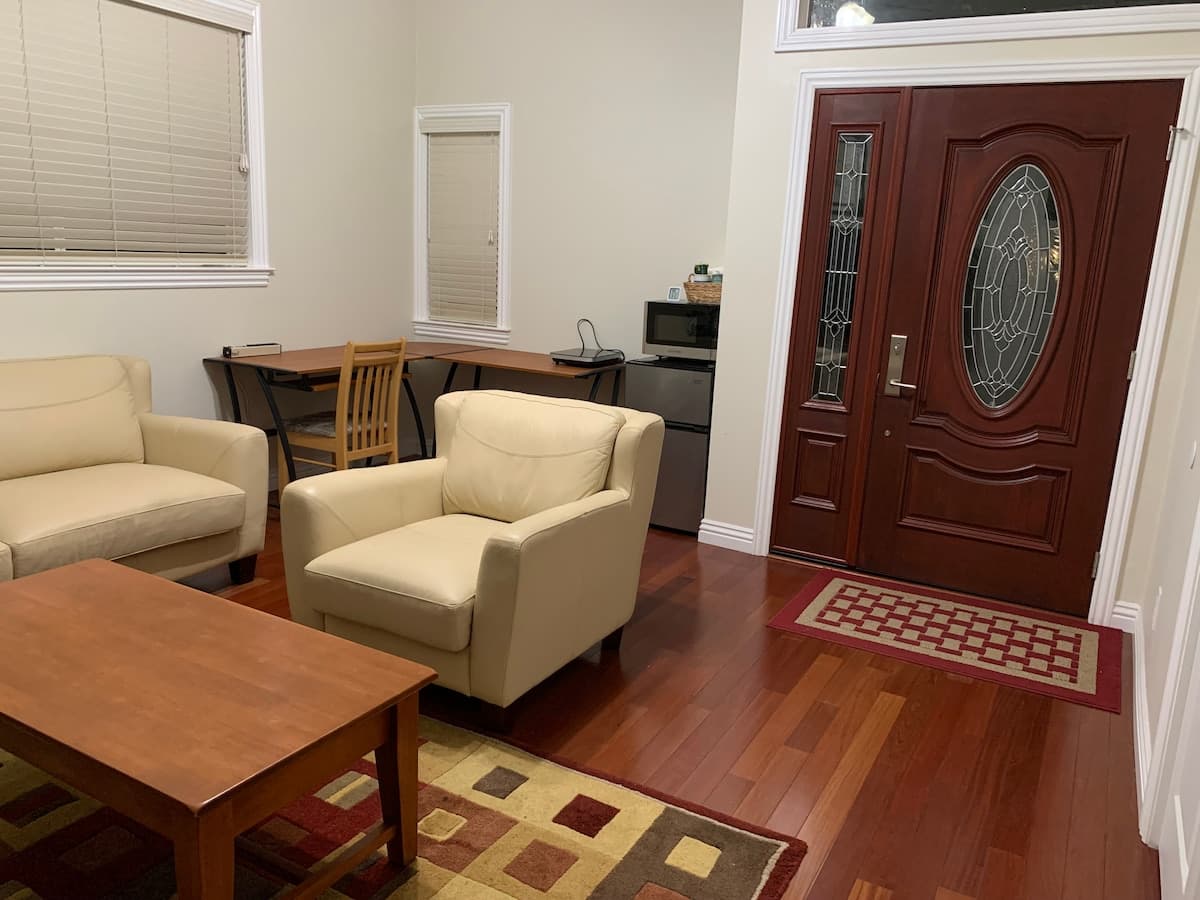 Newly constructed nice Palo Alto guest unit - Photo 3