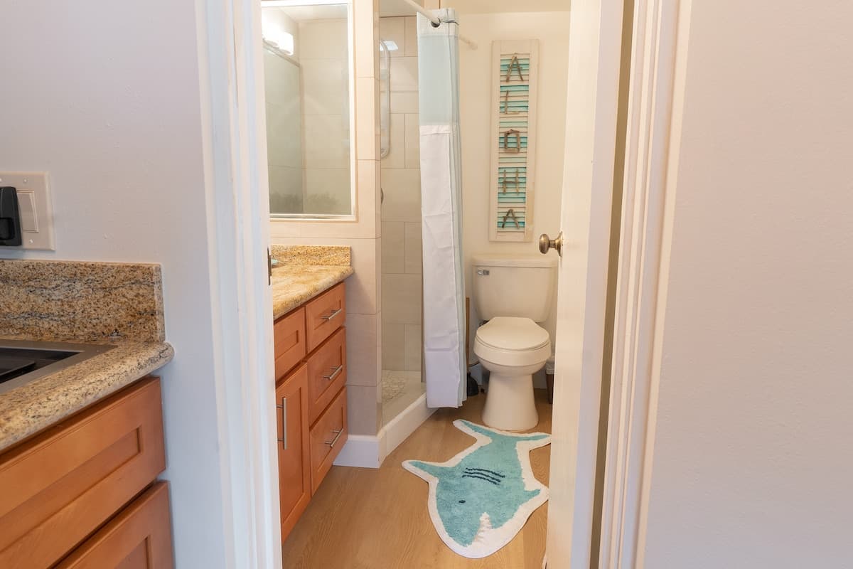 Condo in Honolulu · ★4.69 · 1 bedroom · 2 beds · 1 shared bath - Photo 2