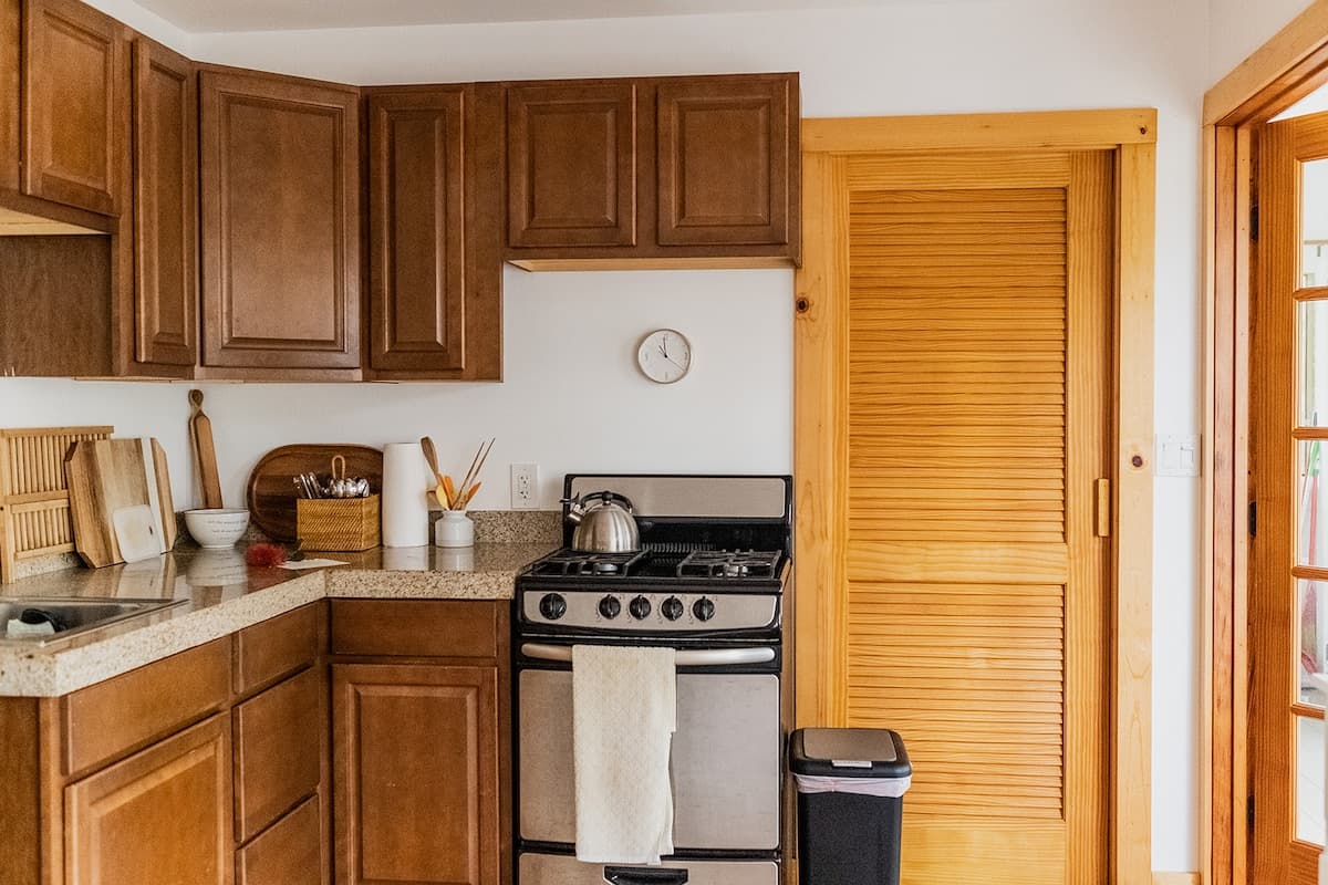 Cozy Studio - Cool elevation with Full Kitchen - Photo 5