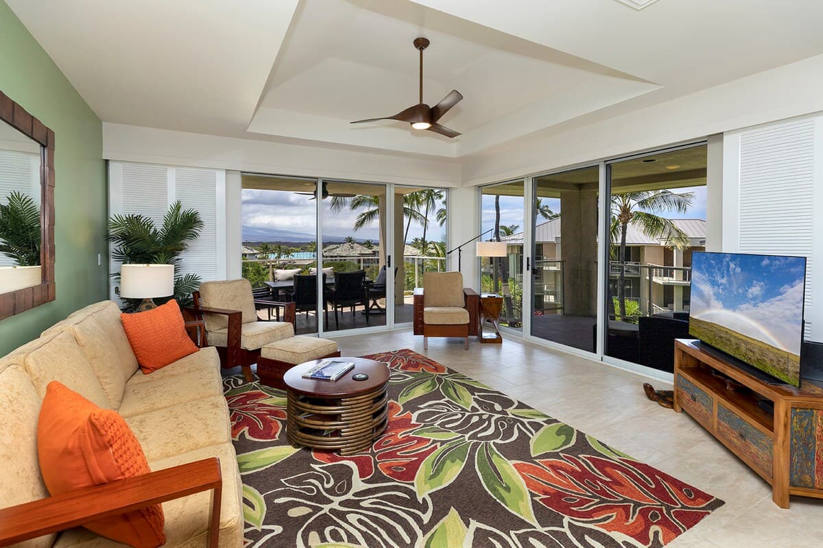 Ocean View Penthouse with huge wrap around lanai. - Photo 2