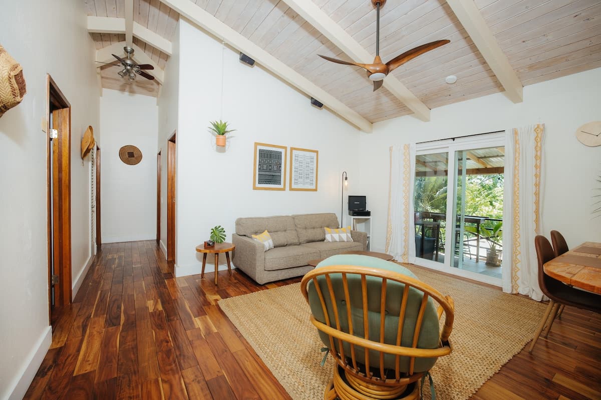 Home in Kailua-Kona · ★4.91 · 1 bedroom · 1 bed · 1 shared bath - Photo 4