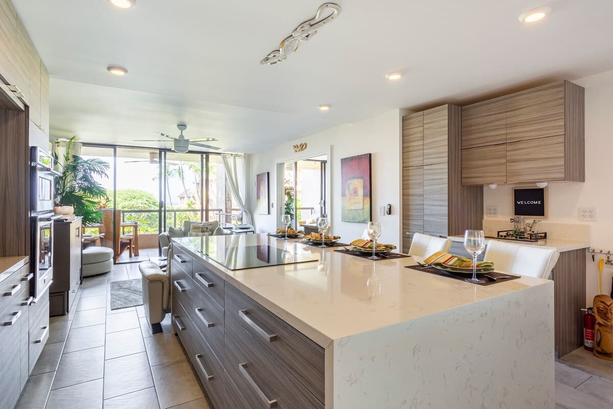 Condo in Kailua · ★4.98 · 1 bedroom · 2 beds · 2 baths - Photo 4