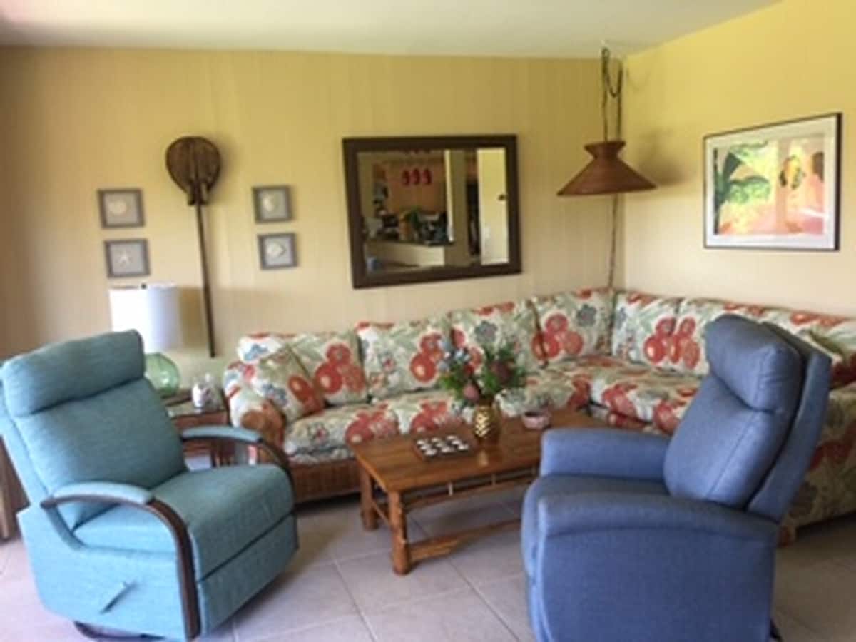 Condo in Kihei · ★4.94 · Studio · 1 bed · 1 bath - Photo 2