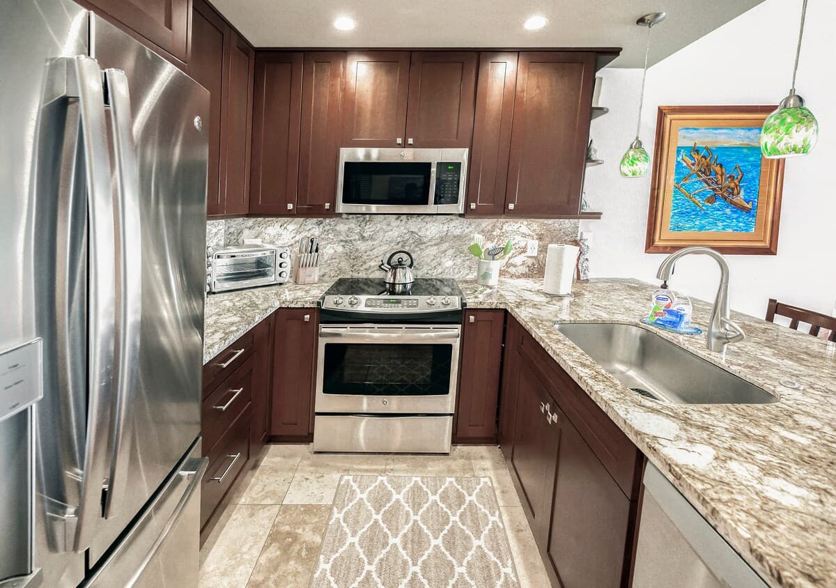 Condo in Kihei · ★4.98 · 2 bedrooms · 4 beds · 2 private baths - Photo 3