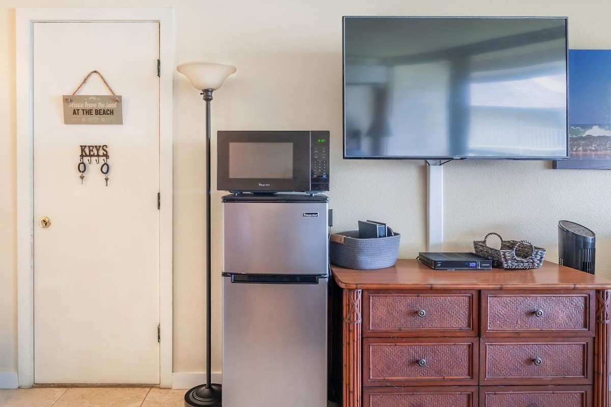 Condo in Kapaa · ★4.7 · Studio · 2 beds · 1 private bath - Photo 4