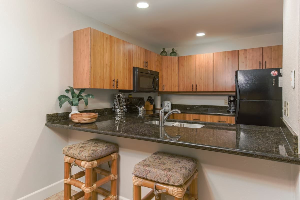 Condo in Kihei · ★4.97 · 1 bedroom · 2 beds · 2 baths - Photo 4