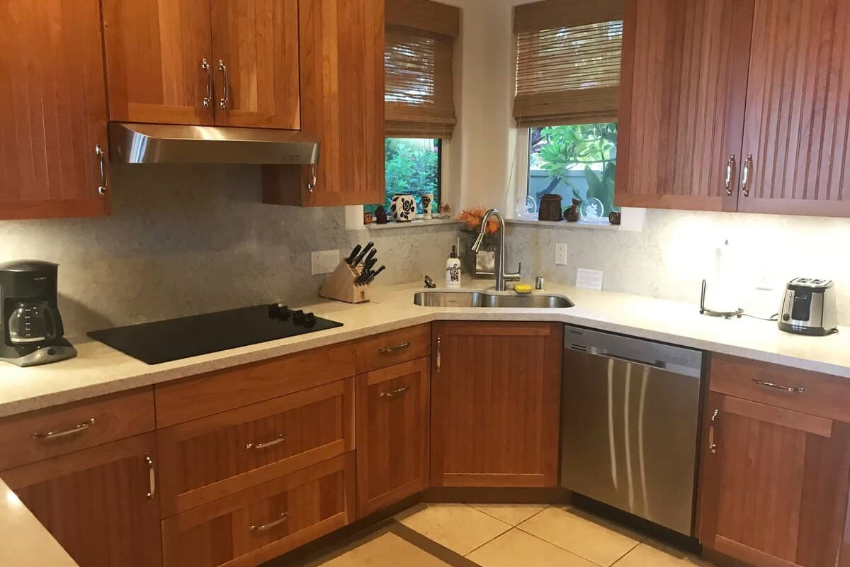 Home in Waimea · ★4.87 · 2 bedrooms · 4 beds · 3 baths - Photo 3