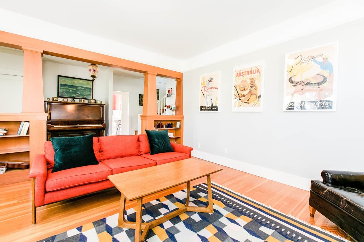 Vintage Home w/ Pool Near Wineries & Downtown - Photo 4