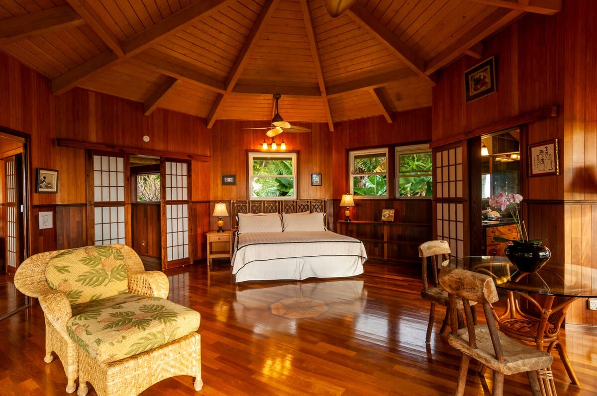 Home in Hana · ★4.94 · 3 bedrooms · 4 beds · 4 baths - Photo 4