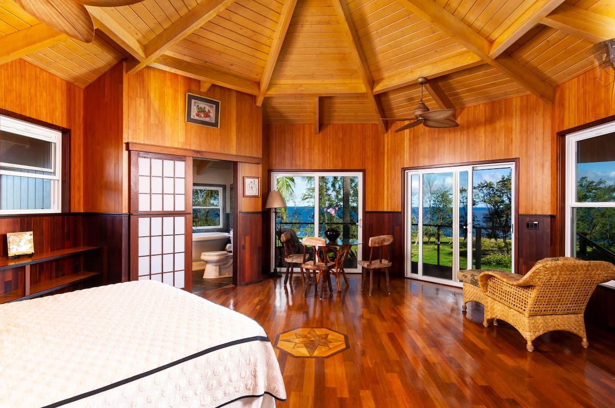 Home in Hana · ★4.94 · 3 bedrooms · 4 beds · 4 baths - Photo 1