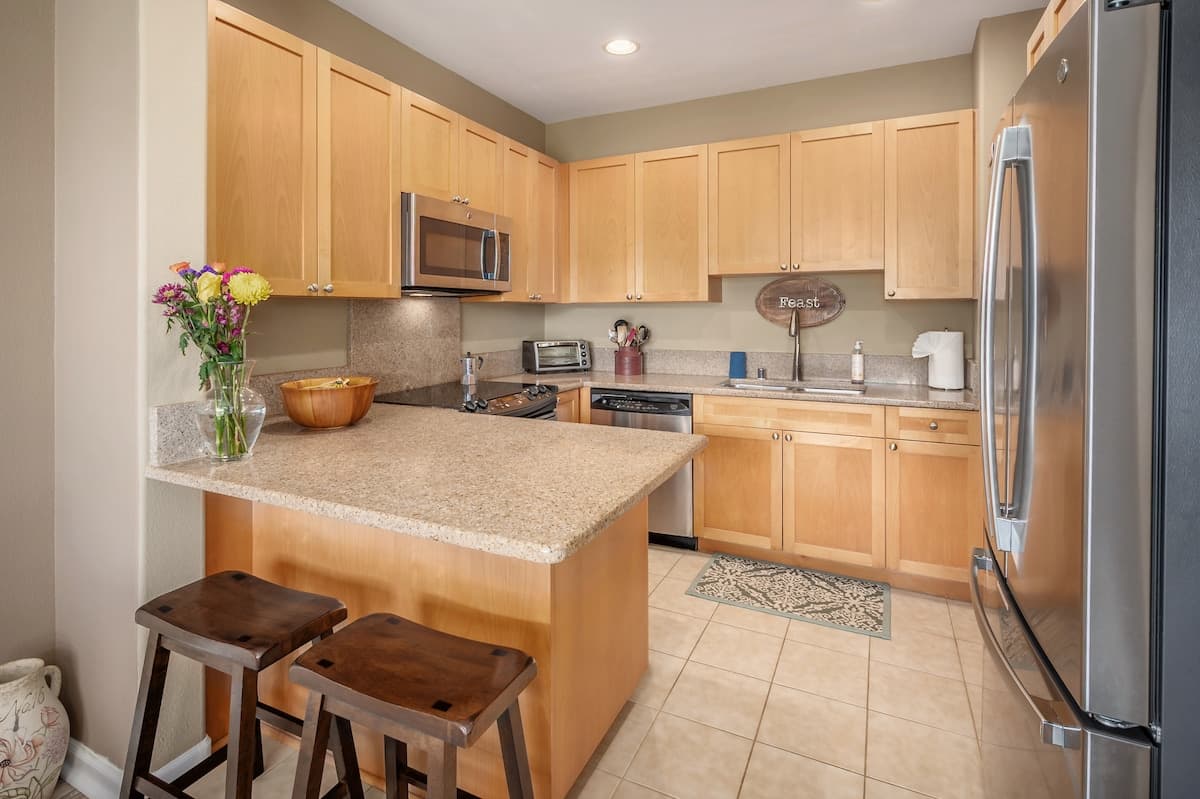 Condo in Princeville · ★4.97 · 2 bedrooms · 2 beds · 2.5 baths - Photo 5