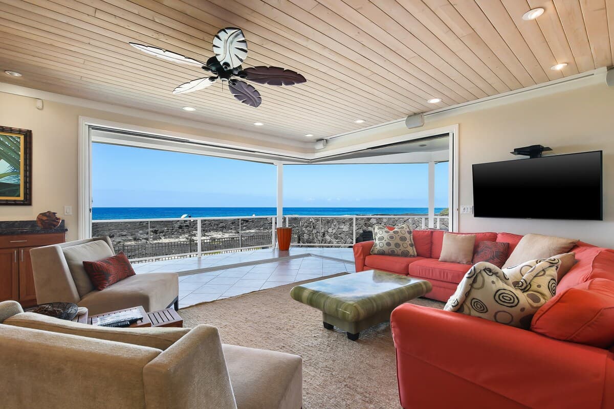 Home in Kailua · ★4.92 · 3 bedrooms · 4 beds · 3.5 baths - Photo 5