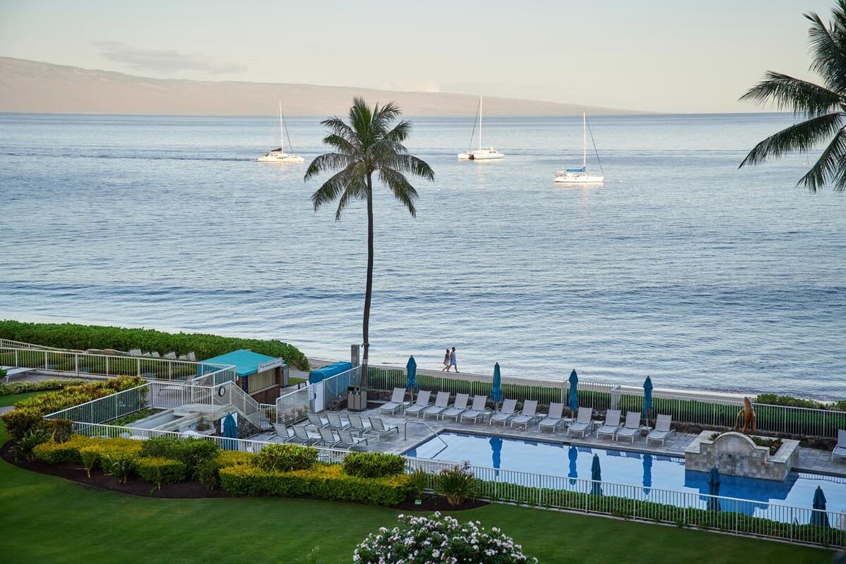 Condo in Lahaina · ★5.0 · 1 bedroom · 1 bed · 1 bath - Photo 5