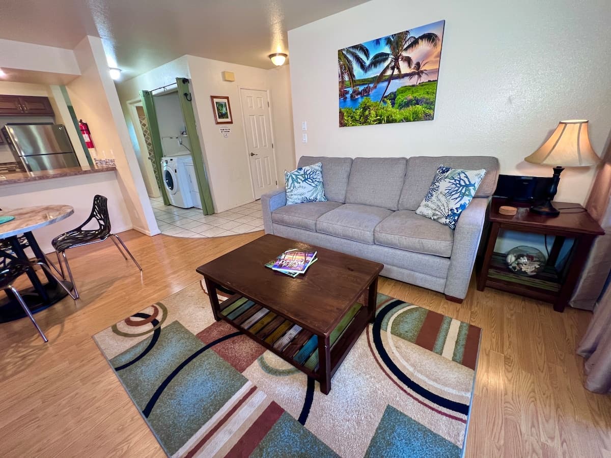 Great condo steps away from beach - Photo 2