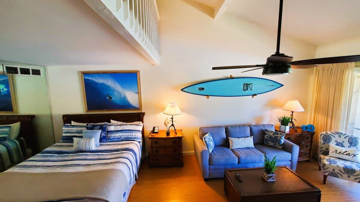 Condo in Lahaina · ★4.68 · Studio · 1 bed · 1.5 baths - Photo 2