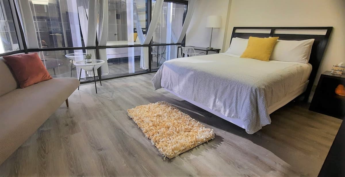 Condo in Honolulu · ★4.78 · 1 bedroom · 3 beds · 1 private bath - Photo 1