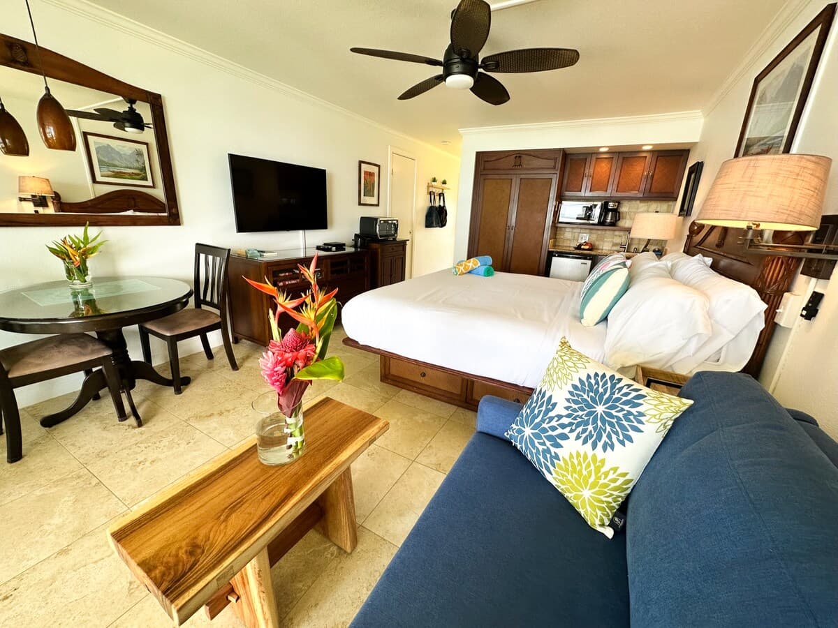 Condo in Kapaa · ★4.94 · Studio · 2 beds · 1 bath - Photo 3