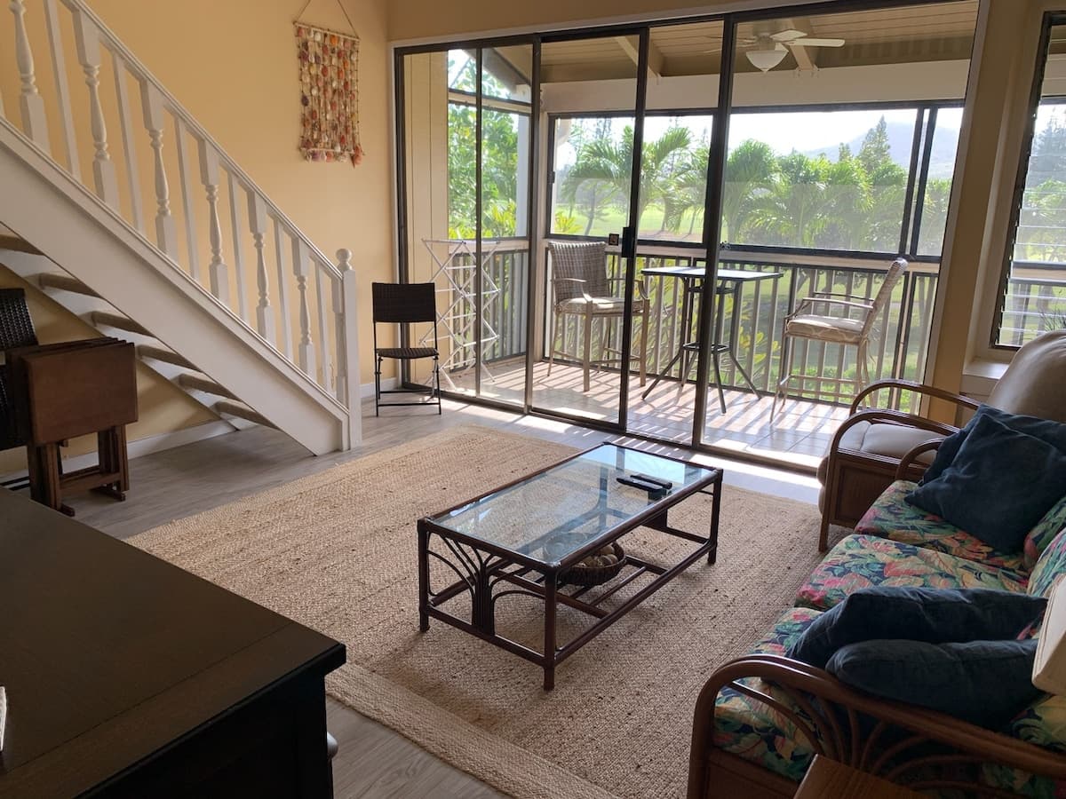 Condo in Kahuku · ★4.89 · 2 bedrooms · 4 beds · 2 shared baths - Photo 5