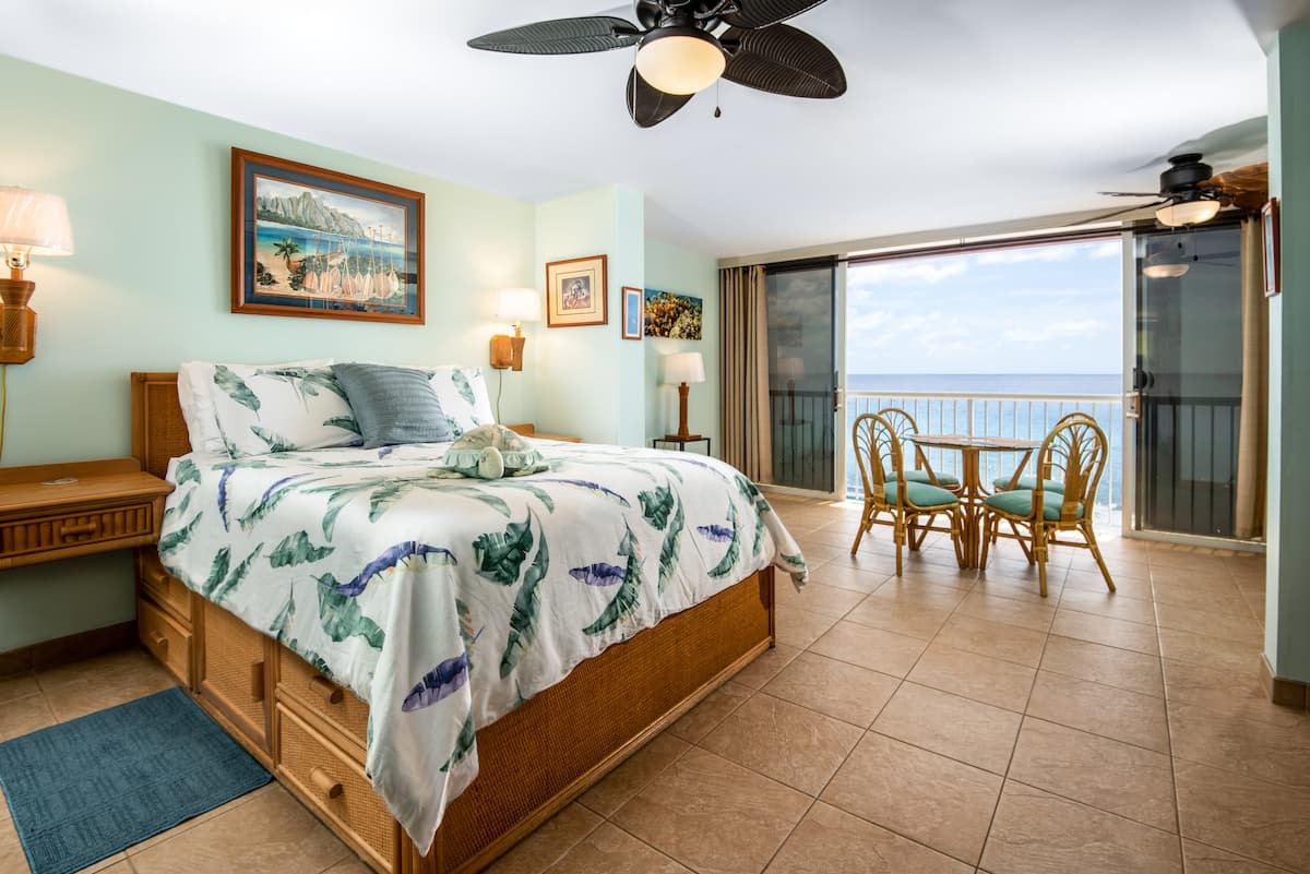 Condo in Kailua · ★4.93 · Studio · 1 bed · 1 bath - Photo 3
