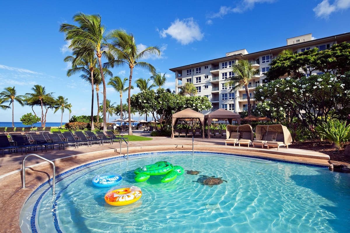 Condo in Lahaina · ★4.67 · 1 bedroom · 2 beds · 1 bath - Photo 4