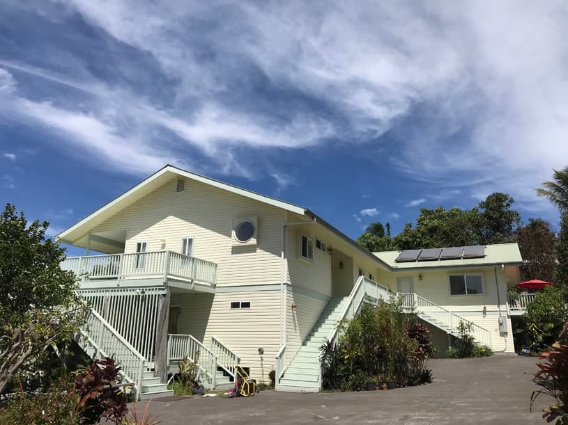 Home in Kailua-Kona · ★4.93 · 1 bedroom · 3 beds · 1 private bath - Photo 4