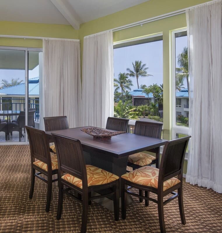 Condo in Kailua-Kona · ★4.69 · 1 bedroom · 2 beds · 1 private bath - Photo 4