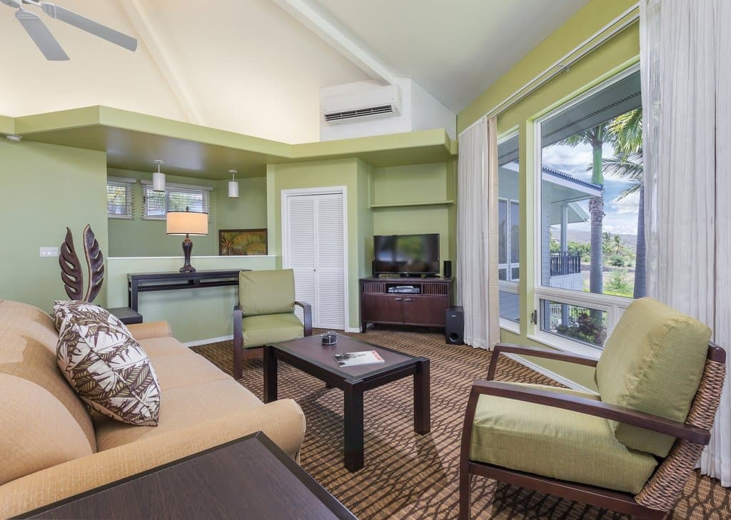 Condo in Kailua-Kona · ★4.69 · 1 bedroom · 2 beds · 1 private bath - Photo 5
