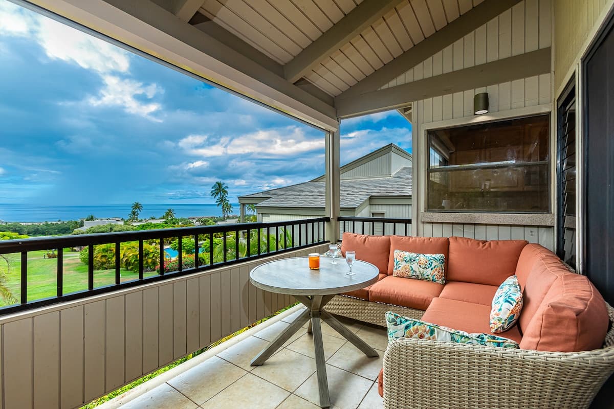 Condo in Wailea · ★4.85 · 2 bedrooms · 4 beds · 2 baths - Photo 1